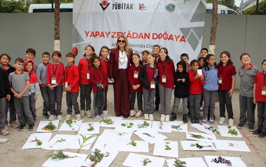 Amasya'da TÜBİTAK destekli yapay zeka ve ekoloji projesi köy okulunda