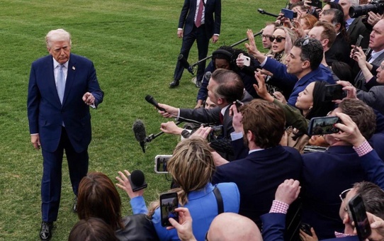 Trump’ın basın kuruluşlarına Beyaz Saray yasağına mahkeme engeli