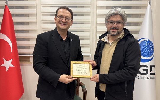 Edirne'ye 'serdar şehir' diyen Yunus Çolak, AGD Edirne seminerinde konuştu