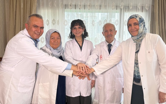 Sılay ailesinde 4'üncü kuşak hekim: Ravza Zeynep tıp fakültesini bitirdi, hedefi psikiyatri