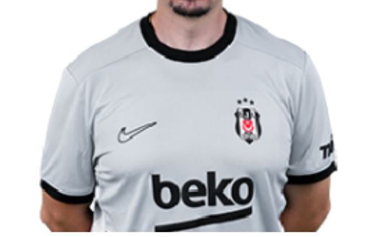 Beşiktaş'ın maçta rahatsızlanan fizyoterapistinin hayati tehlikesi bulunmuyor