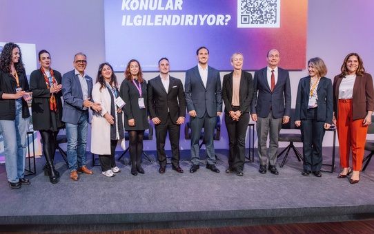 IHK etkinliğinde Türk ve Alman iş dünyası 60 milyar dolarlık ticaret hedefini görüştü