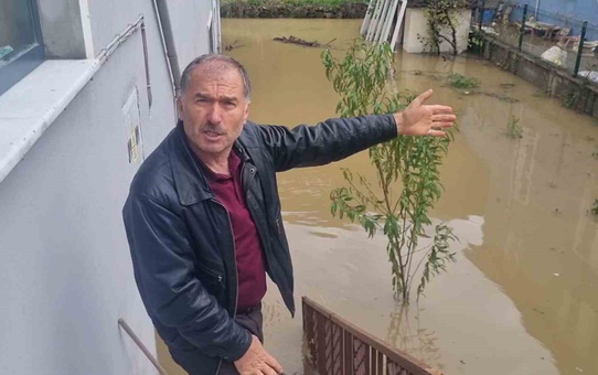 Zonguldak Çaycuma'da tekstil atölyesi ve fırını su bastı, işletmeciler çözüm istedi