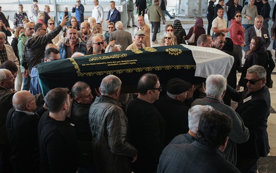 Bektaşi dedebabası Ali Haydar Ercan, İzmir'de 90 yaşında vefat etti