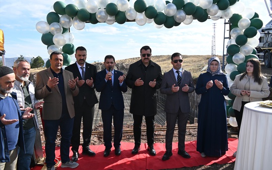 Sivas Suşehri'nde Bülbül'ün babası adına yaptıracağı caminin temeli törenle atıldı
