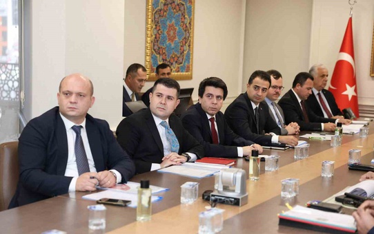 Düzce'de Vali Mehmet Makas başkanlığında güvenlik ve asayiş toplantısı yapıldı