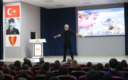 Emniyet Müdürü Sula, Edirne Lisesi'nde öz güven ile egonun karıştırıldığını söyledi