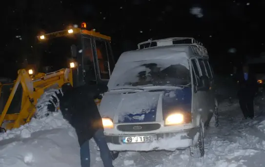 Mahsur Kalan 25 Kişi 7 Saat Sonra Kurtarıldı