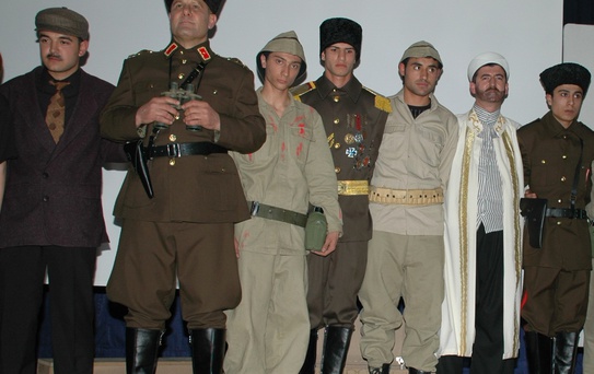 Aliağa Belediye Tiyatrosu'ndan 'Harmanyeri 1915'