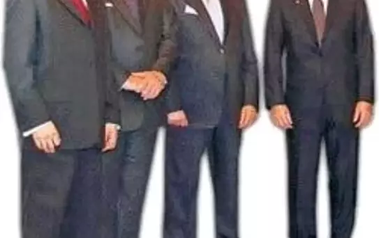 Yaylım Ateş Altında Başarmaya Çalışıyoruz