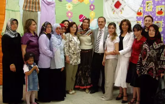 Sivrihisar Halk Eğitim Merkezi'nin Yıl Sonu Sergileri Açıldı