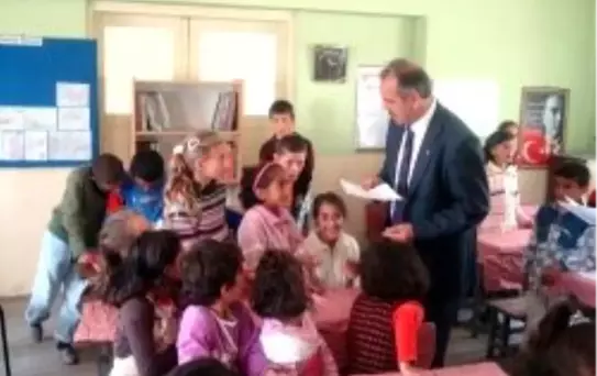Gümüşhane'de Vali Karne Verdi