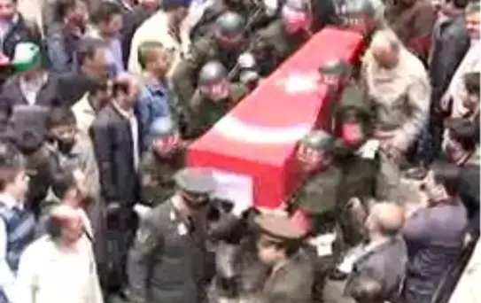 Sivas // Ekg // Şehit Ahmet Eyce'Yi Sivas'Ta 20 Bin Kişi Uğu