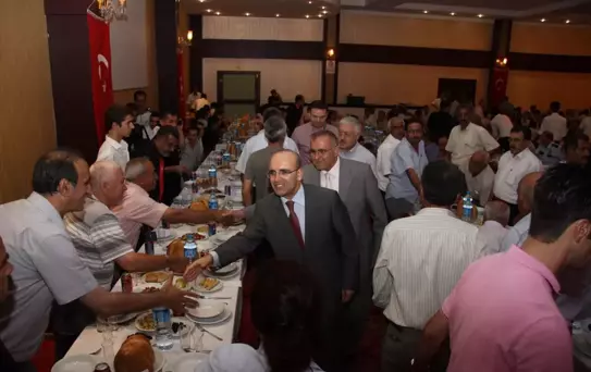 Başkan Güzelbey Ak Parti Teşkilatı İle İftarda Bir Araya Geldi