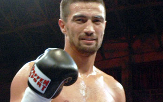 Türk Boksör Mahir Oral, Dünya Şampiyonluğu İçin Ringe Çıkıyor