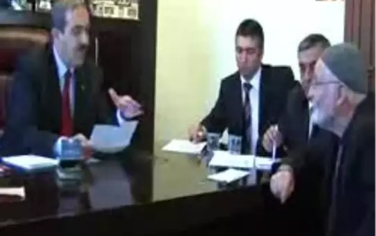 İntihar Eden Sendika Başkanı Toprağa Verildi