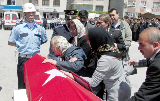 Pompalı Dehşetin Kurbanı Şehit Polislere Hazin Tören
