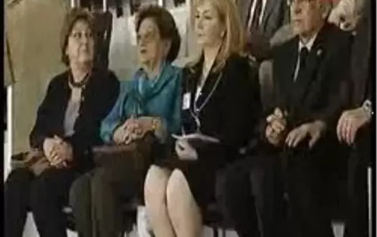 Karanlık Dünyalara Ses Verdiler