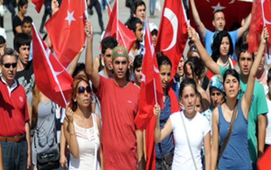 Mersin Kaynıyor: 5 Polis Yaralandı