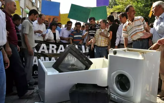 Nusaybin'de Elektrik Kesintilerine Protesto