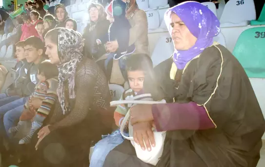 Şanlıurfaspor'u Kadınlar ve Çocuklar Destekledi