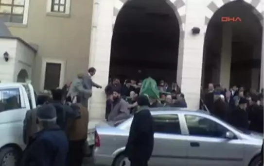 'kediye Tekme' Kavgasında Araya Giren Genç, Doğum Gününde Canından Oldu