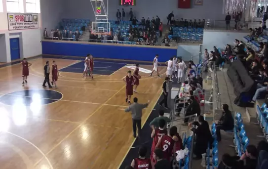 Düzce'de Okullar Arası Basketbol Maçları Başladı