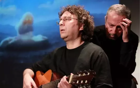 Bizim Tiyatro Savaştan Barıştan