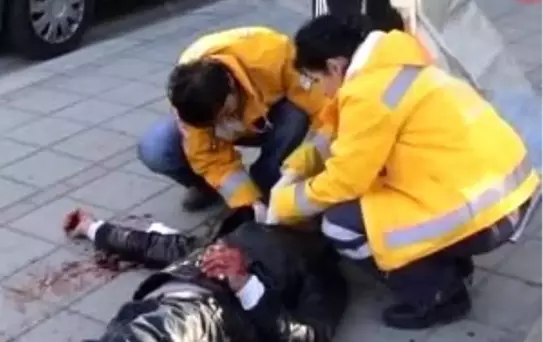 Kavgada Kendisini Yaralayan İş Arkadaşını Hastaneden Çıkınca Bıçakladı Tekirdağ'ın Çorlu İlçesi'nde...