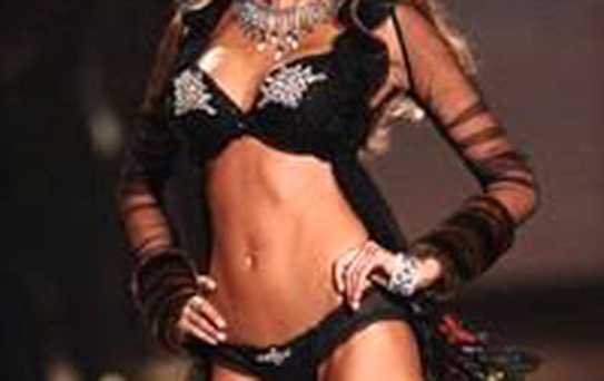 Victoria's Secret Modelliğini Bıraktı