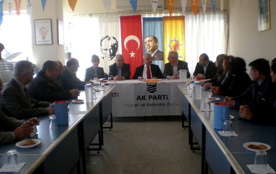 Eski Bakan Koç'tan Söke AK Parti'yesürpriz Ziyaret