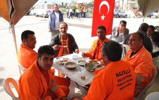 Park ve Bahçeler Müdürlüğünden Keşkek Hayrı