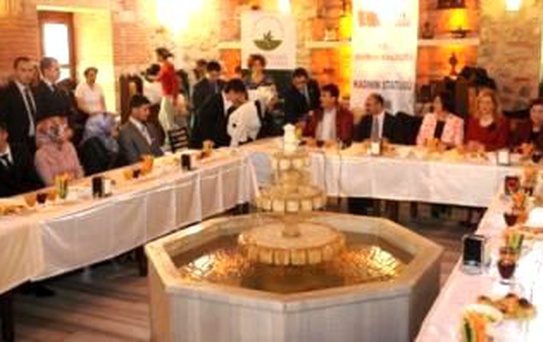 Van Derpeminde Yarım Kalan Nikah Bursa'da Kıyıldı