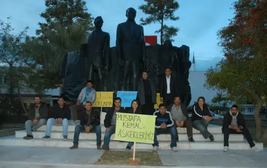 CHP'li Gençlerden 19 Mayıs Nöbeti