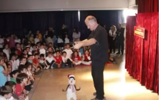 The Puppet Show GKV'de Minikleri Eğlendirdi