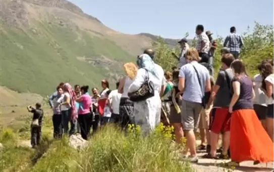 Nemrut'a İlgi Çekmeye Çalışıyorlar