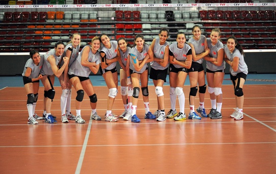 Yıldız Kız Milli Voleybol Takımının İlk Sınavı Bosna Hersek'le