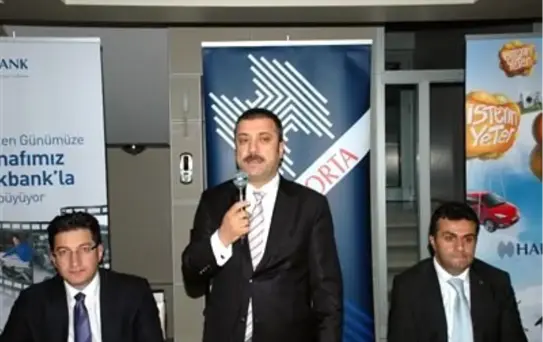 Bayburt Halk Bank ve Halk Sigorta İftar Yemeğinde Esnafla ve Stk'larla Buluştu