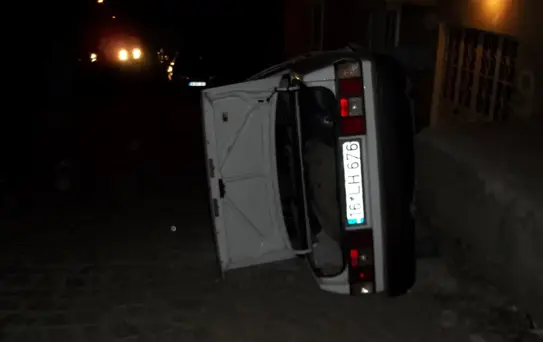 Çalıştırmak İsterken Devirdiği Aracın Altında Kaldı