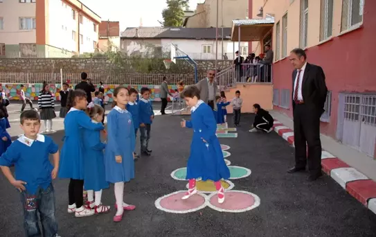 21 Şubat Kurtuluş İlkokuluna Yeni İmaj