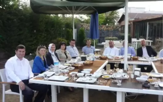 AK Parti Bekirpaşa Toplandı