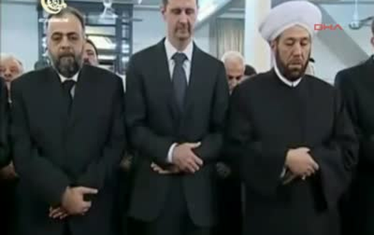 Ateşkesin İlan Edildiği Suriye'de Esad, Bayram Namazını Şam'da Kıldı