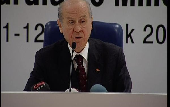 Bahçeli'den 'Paris' Yorumu: Su Testisi Su Yolunda Kırılır