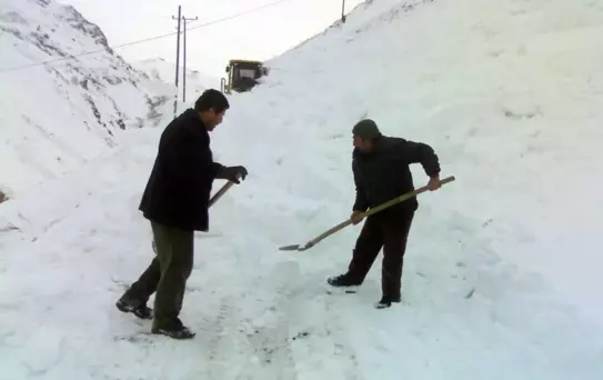 Kavak'ta Kapanan Köy Yolları Ulaşıma Açıldı