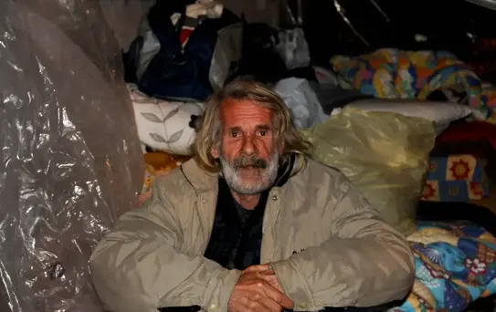 15 Yıldır Sokakta Yaşıyor