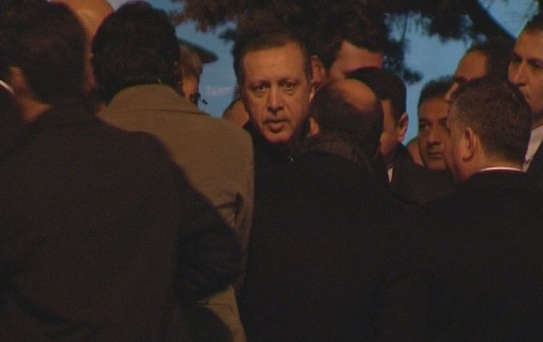 Başbakan'dan İşadamı Arslan'ın Ailesine Ziyaret