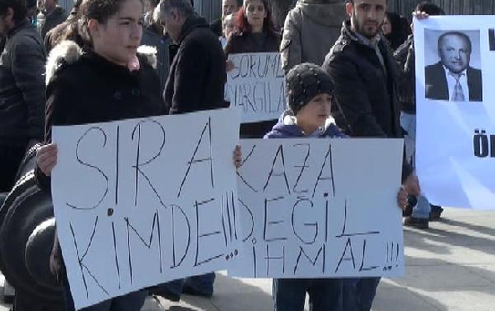 Babasının Hayatını Kaybettiği İskelede Feryat Etti