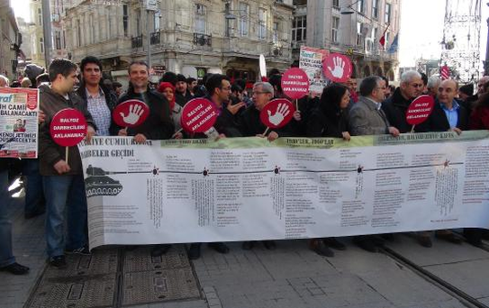 'Balyoz Darbecileri Aklanamaz' Eylemi