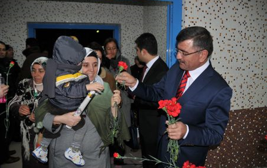 Peygamber Aşıkları Salonu Doldurdu