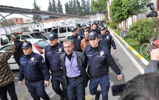 Adana'da 'Kör Ethem Çetesi' Çökertildi